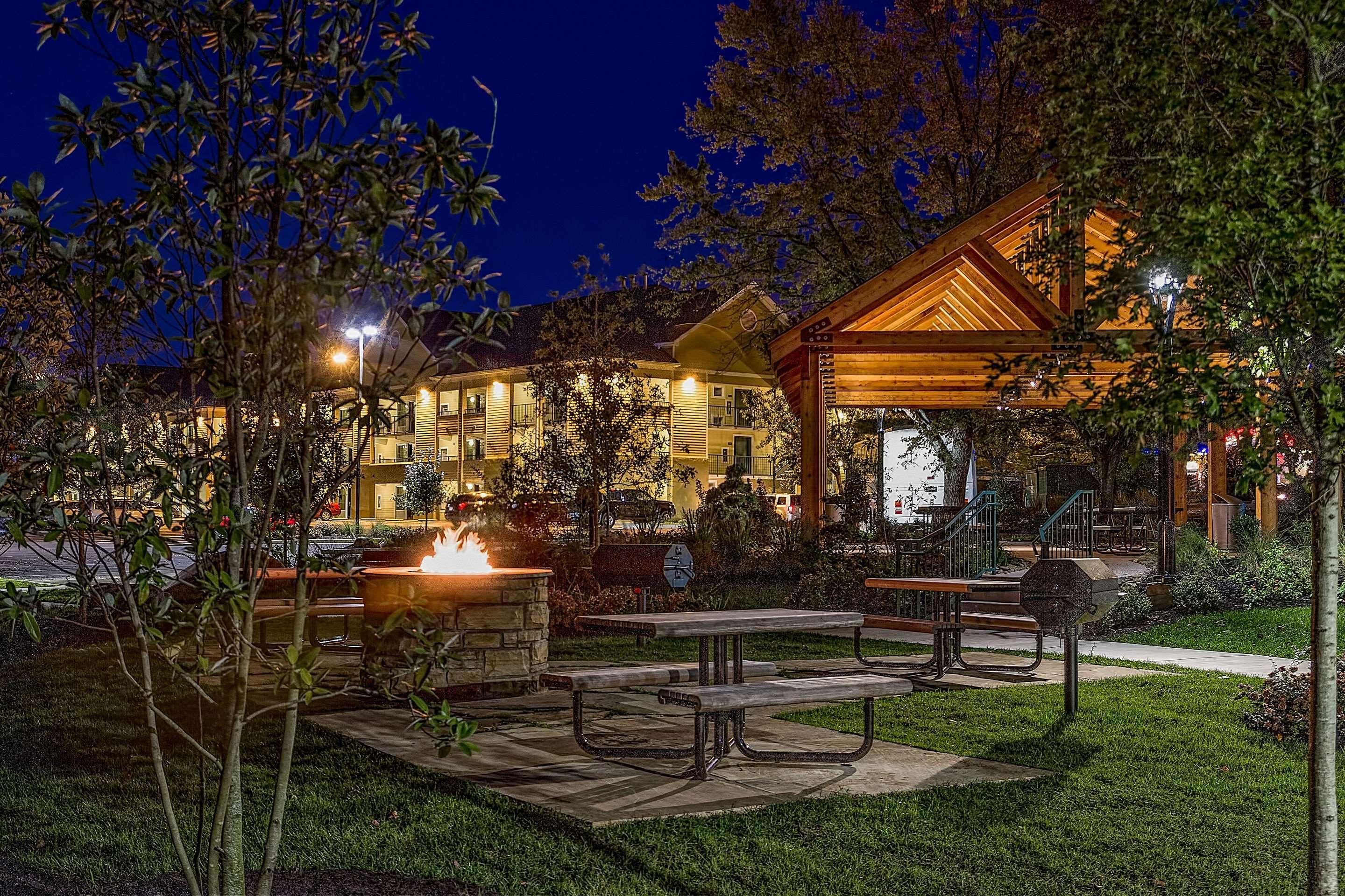 Econo Lodge Pigeon Forge Riverside Exterior foto